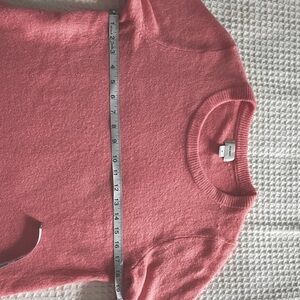 Old Navy Women's Coral Crew Neck Sweater